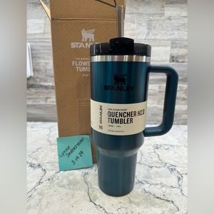 Stanley 40OZ Balsam Glow, NWT